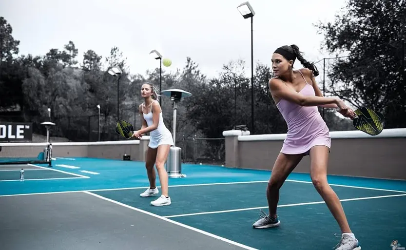 Pickleball ve tenis arasındaki fark nedir